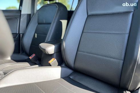 Volkswagen Tiguan 2021 - фото 12