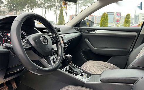 Skoda Superb 2017 - фото 10