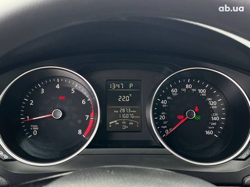 Volkswagen Jetta 2016 белый - фото 28