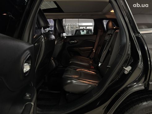 Jeep Cherokee 2016 черный - фото 8