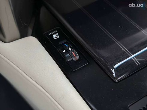 Lexus GX 2020 - фото 30