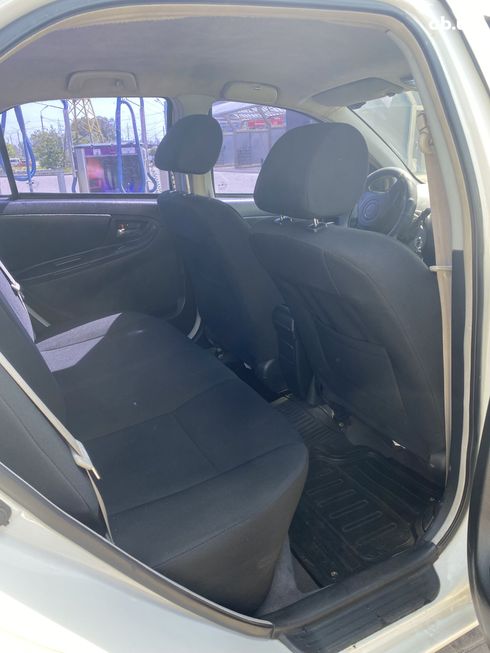 Geely MK 2013 белый - фото 8