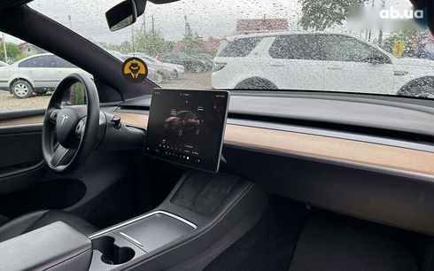 Tesla Model Y 2022 - фото 25
