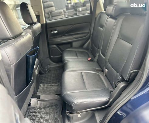 Mitsubishi Outlander 2016 - фото 8