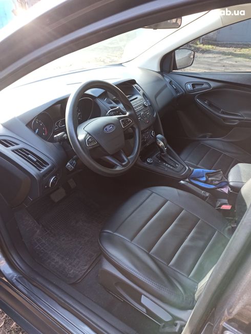 Ford Focus 2015 серый - фото 4