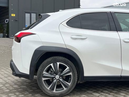 Lexus UX 2019 белый - фото 8
