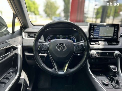 Toyota RAV4 2020 - фото 28