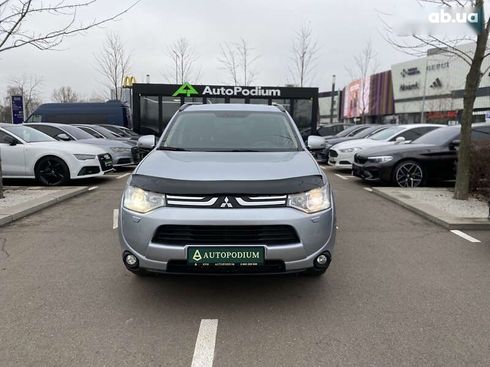 Mitsubishi Outlander 2012 - фото 2