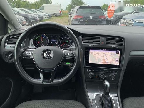 Volkswagen e-Golf 2020 - фото 24