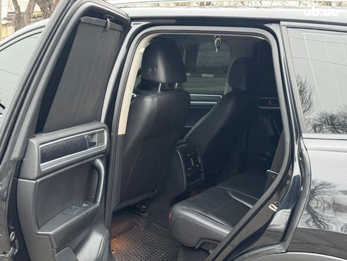 Volkswagen Touareg 2012 черный - фото 14