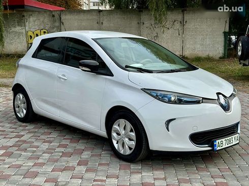 Renault Zoe 2014 - фото 9