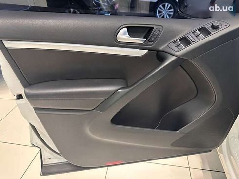 Volkswagen Tiguan 2015 - фото 12