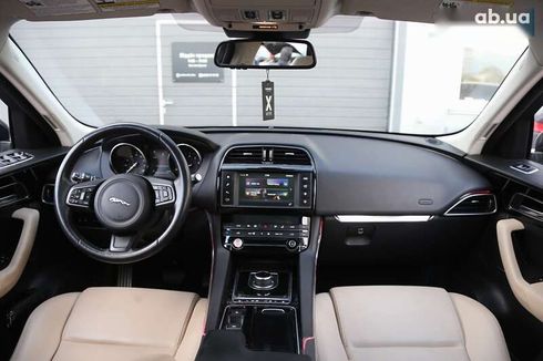 Jaguar F-Pace 2017 - фото 13