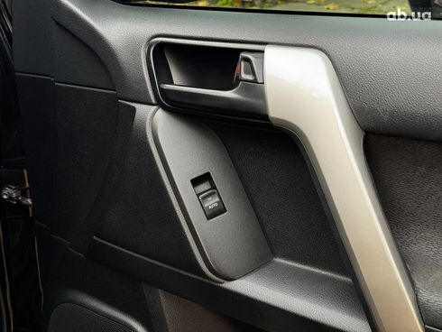 Toyota Land Cruiser Prado 2018 черный - фото 33