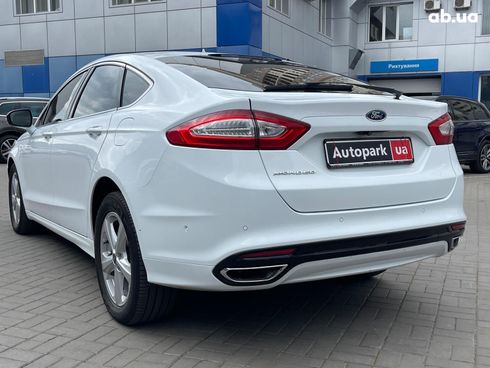 Ford Mondeo 2015 белый - фото 18