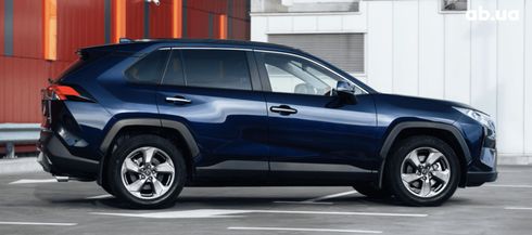 Toyota RAV4 Hybrid 2022 - фото 2