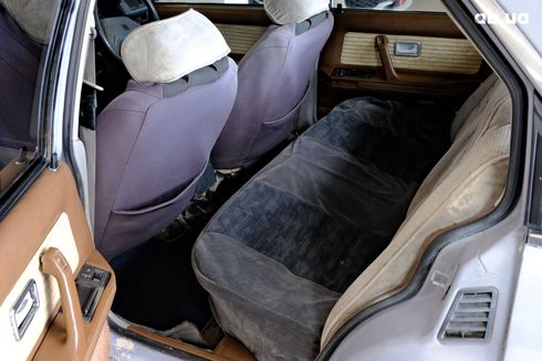 Isuzu Aska 1999 серый - фото 8