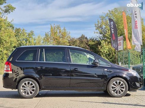 Opel Zafira 2010 - фото 22