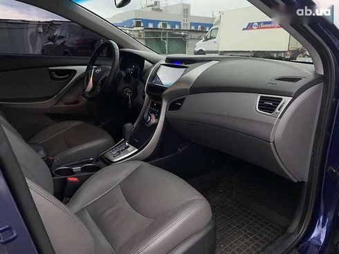 Hyundai Elantra 2011 - фото 24