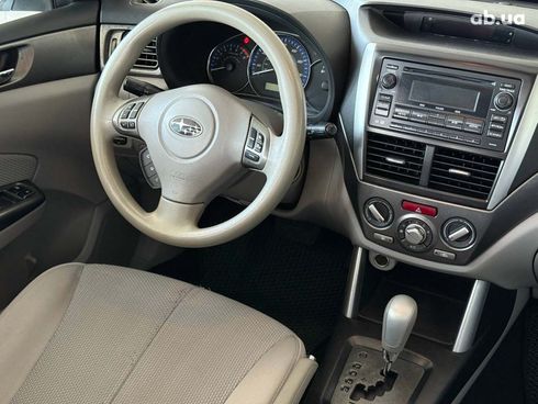 Subaru Forester 2010 белый - фото 21