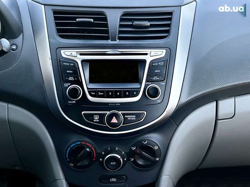 Hyundai Accent 2016 - фото 17