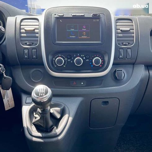 Renault Trafic 2021 - фото 26