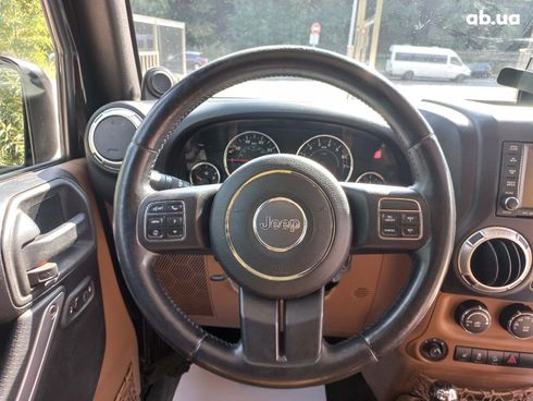 Jeep Wrangler 2012 черный - фото 21