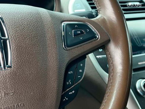 Lincoln MKC 2014 синий - фото 10