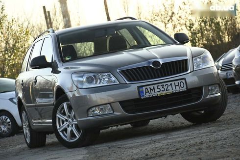 Skoda Octavia 2011 - фото 2