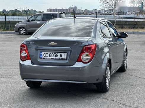 Chevrolet Aveo 2014 - фото 20