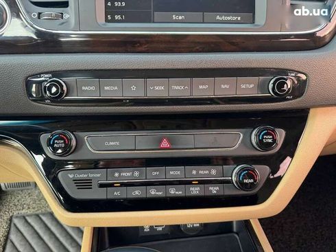 Kia Carnival 2019 - фото 18