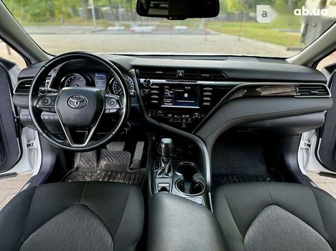 Toyota Camry 2019 - фото 25