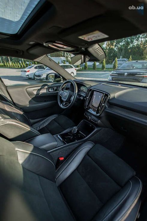 Volvo XC40 2021 - фото 14