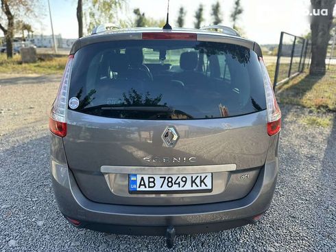 Renault Scenic 2015 - фото 14