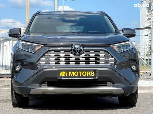 Toyota RAV4 2022 - фото 5