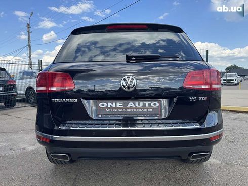 Volkswagen Touareg 2017 - фото 8