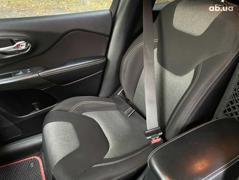 Jeep Cherokee 2014 белый - фото 21