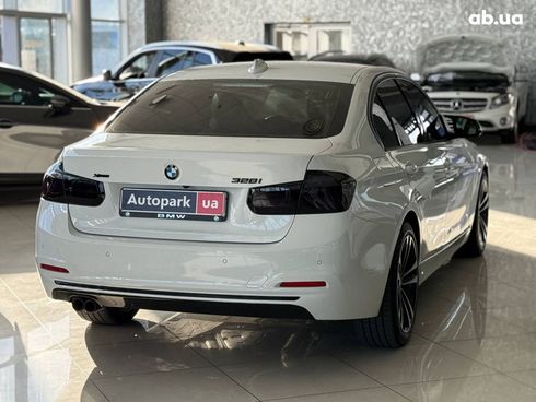 BMW 3 серия 2016 белый - фото 17
