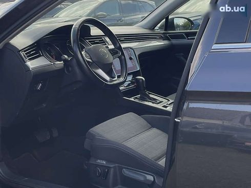 Volkswagen Passat 2020 - фото 25