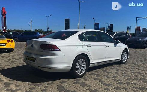 Volkswagen Passat 2015 - фото 2