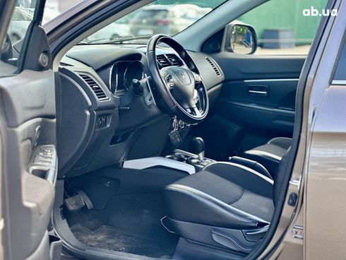 Peugeot 4008 2012 коричневый - фото 9