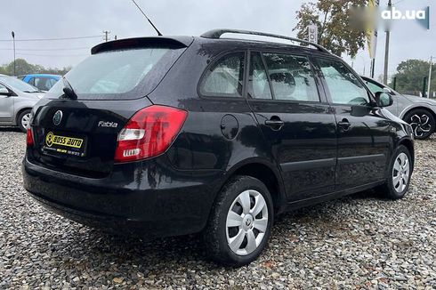 Skoda Fabia 2009 - фото 6