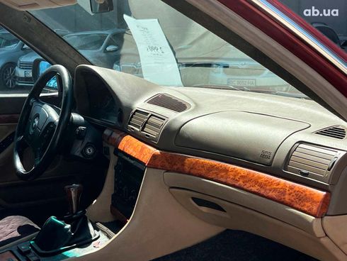 BMW 7 серия 1994 красный - фото 3
