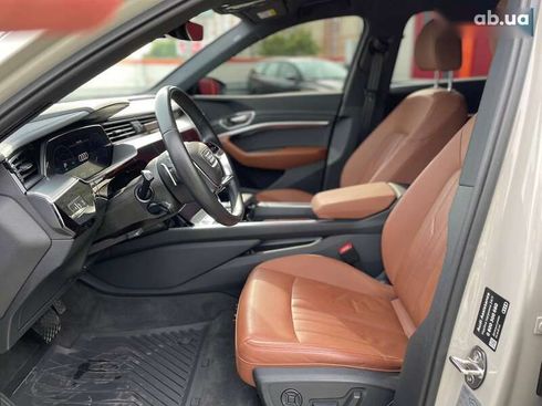 Audi E-Tron 2021 - фото 16