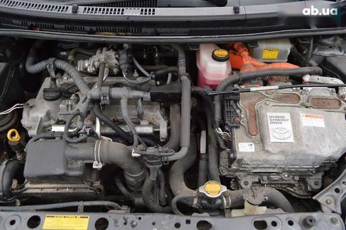 Toyota Prius C 2012 - фото 10