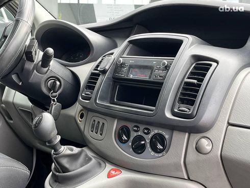 Renault Trafic 2014 белый - фото 23
