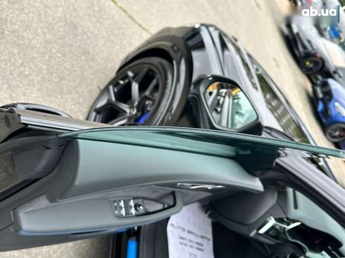 Audi RS Q8 2025 - фото 18