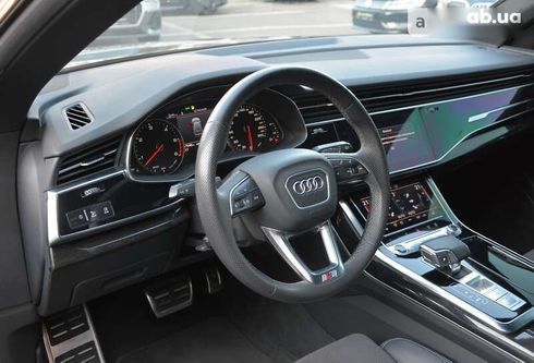 Audi Q8 2020 - фото 19