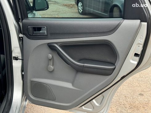 Ford Focus 2010 серый - фото 20