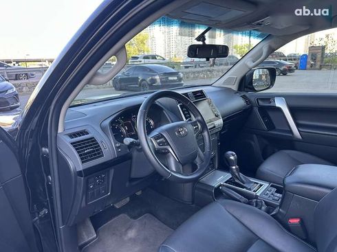 Toyota Land Cruiser Prado 2023 - фото 22